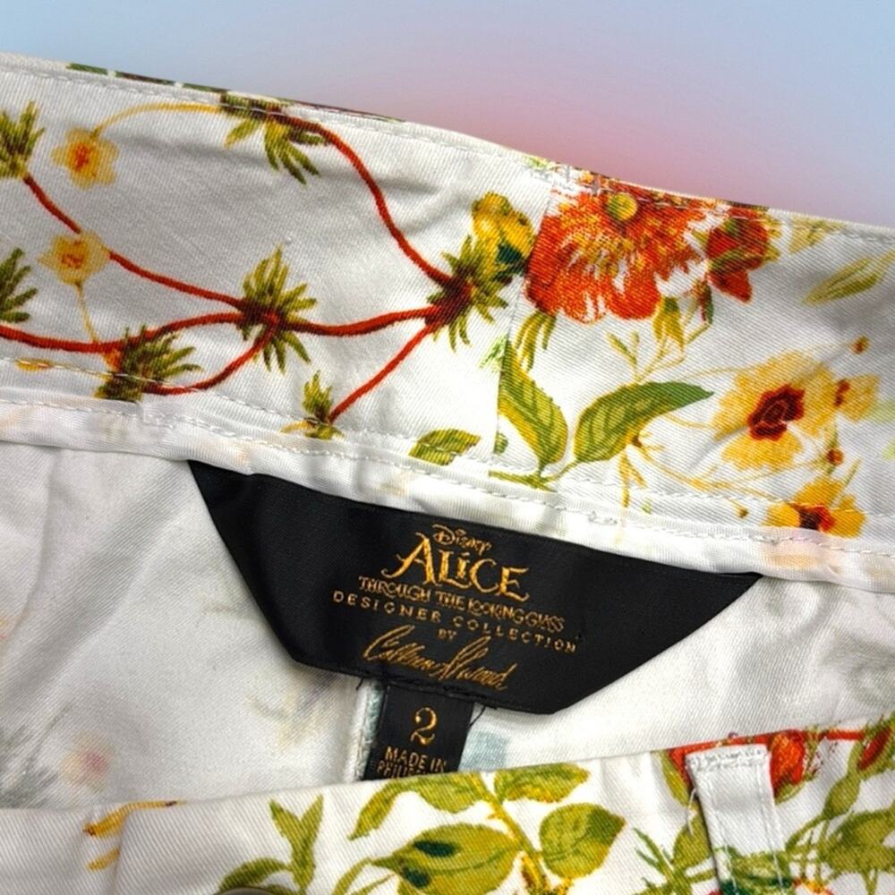 DISNEY ALICE Through the Looking Glass Women’s 2 Floral Print Capri Pants - Picture 3 of 4